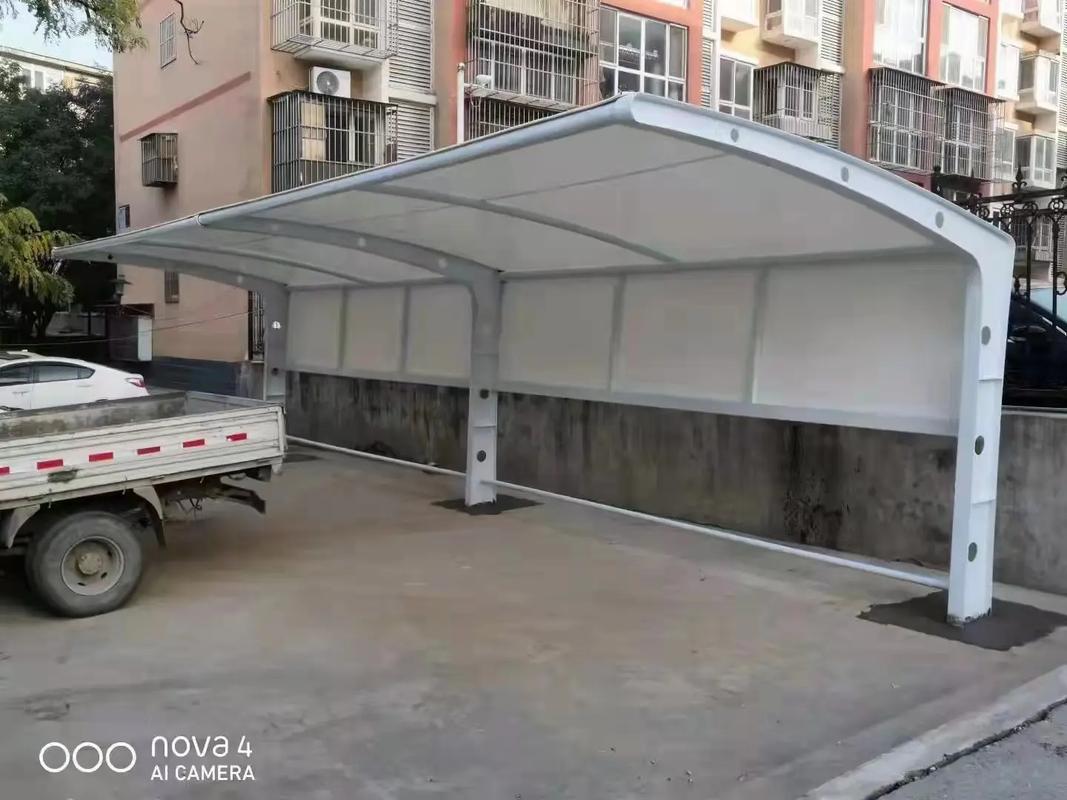 膜结构遮雨棚厂家怎么选？掌握这三点避坑指南，省钱又耐用